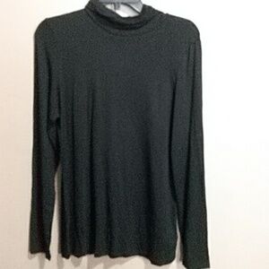 Tahari black turtleneck top size large